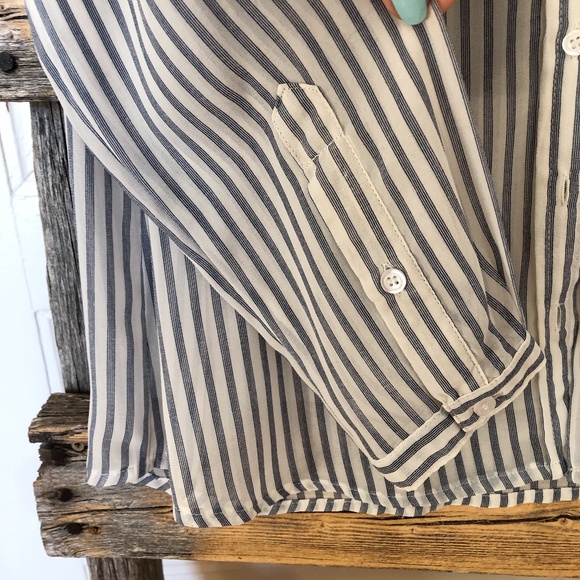 SMART SET Blue & White Striped Button Down Blouse - Picture 4 of 9